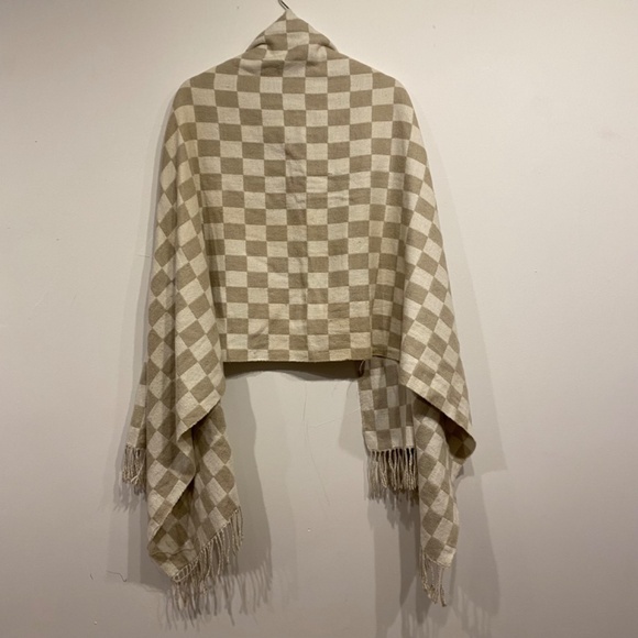 Cream and Grey Checkered Boho Cottage Fringe Shawl With Arm Holes - Picture 2 of 5